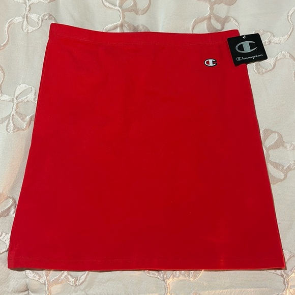 Champion Skirt - Picture 1 of 3